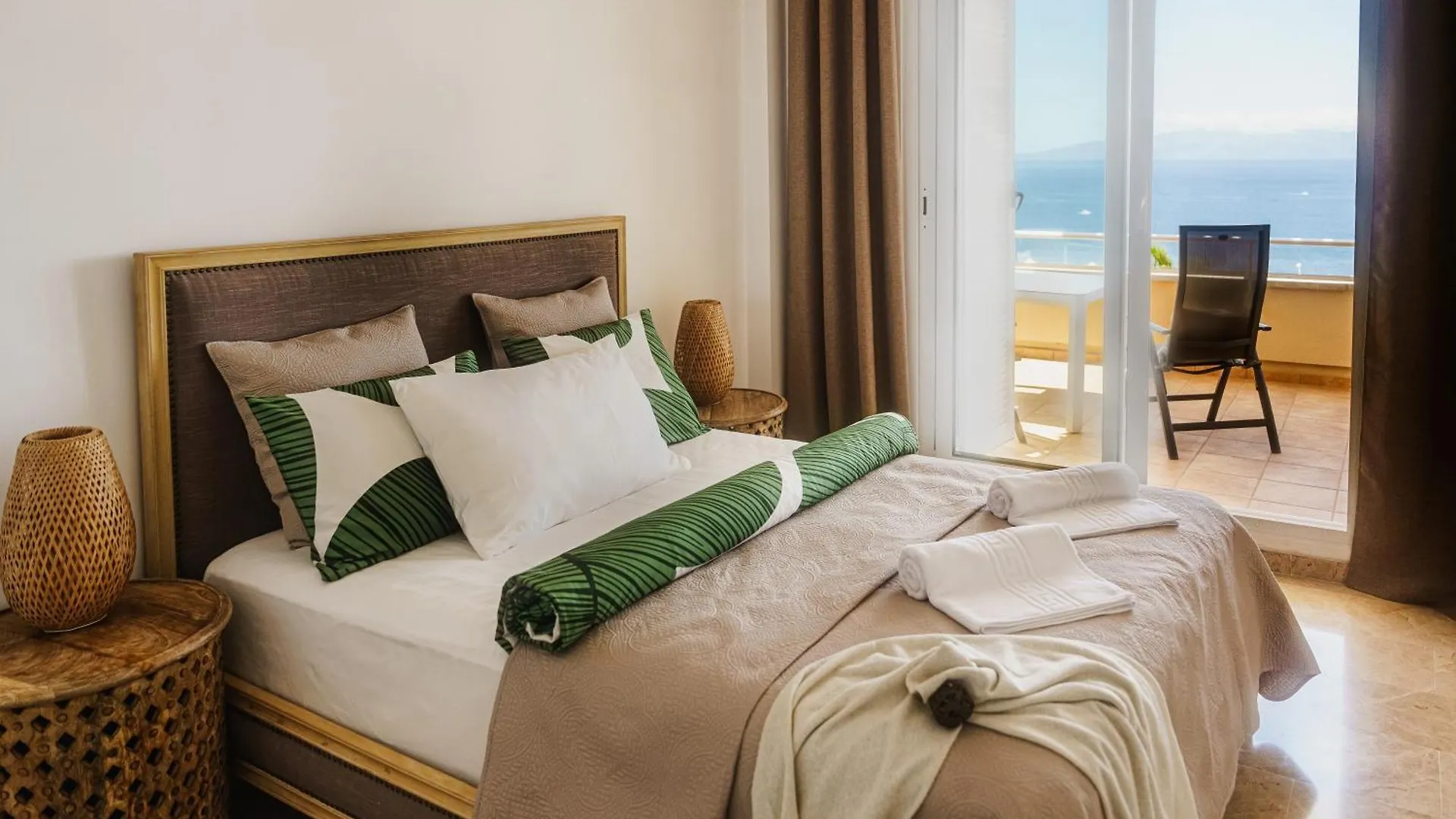 Luna - Ac, 2 Pools, Panoramic Ocean, Private Garage, Fibre Net Puerto de Santiago