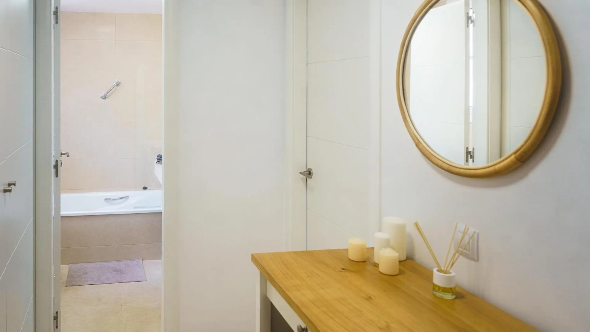 Luna - Ac, 2 Pools, Panoramic Ocean, Private Garage, Fibre Net Puerto de Santiago  Apartment Puerto de Santiago (Tenerife)